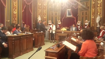 Aburto asume su segundo mandato en Bilbao con un acuerdo de gobierno