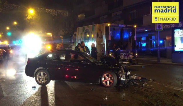 Cinco heridos en un accidente de tráfico en la calle Alcalá