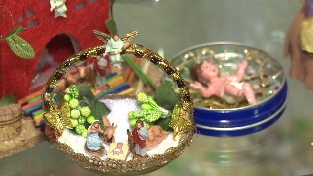 Materiales reciclados, base de los belenes valencianos de Fray Conrado