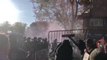 Los Mossos cargan contra manifestantes en Drassanes