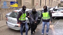 Detenidos 3 jóvenes de la sección en español de una web neonazis