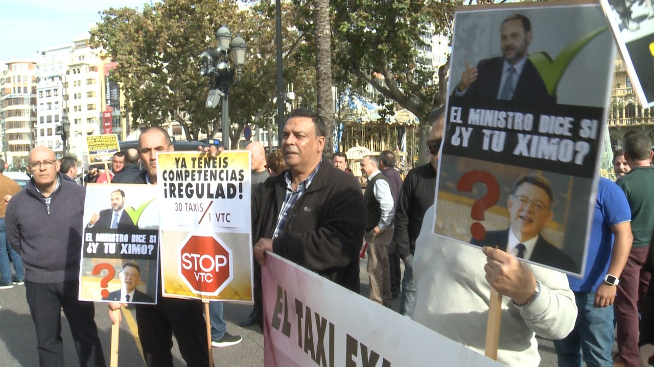 Los taxistas valencianos piden "con urgencia" regular los VTC