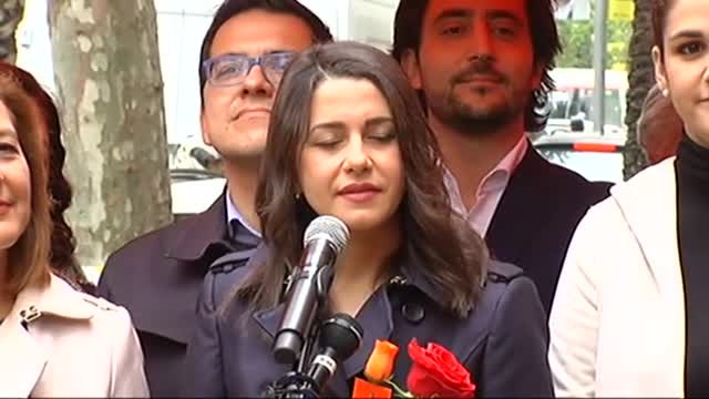 Arrimadas: Lo que no somos es el partido que se arrodilla ante personas que dan un golpe de estado