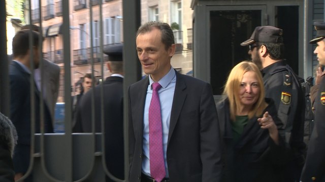 Diputados llegan al Congreso para celebrar el Día de la Constitución