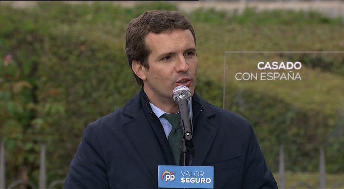 Casado exige disculpas por "usar un documento falso" en el debate