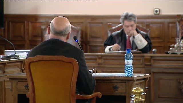 El profesor de piano acusado de abusar sexualmente de varios alumnos lo niega todo