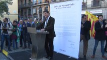 Gritos y cánticos contra Manuel Valls en el barrio barcelonés del Raval