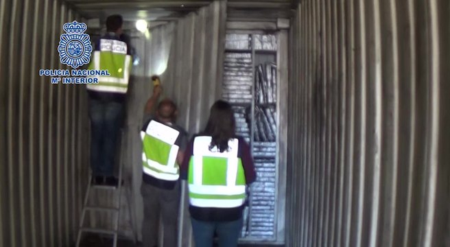 Policía intercepta un tráiler con 1.500 kilos de hachís ocultos