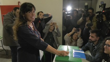 Teresa Rodríguez ejerce su derecho al voto