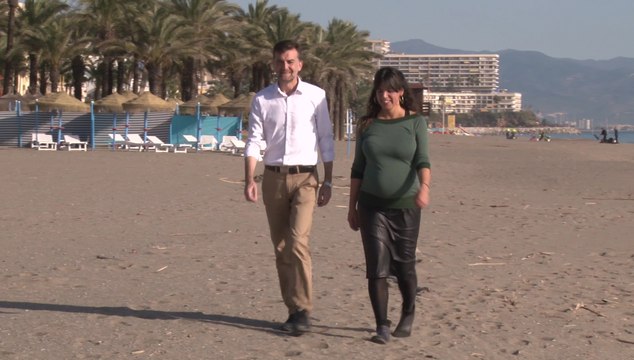 Rodríguez y Marín pasean por Torremolinos en la jornada de reflexión