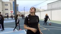 Una escuela de baloncesto desafía la desigualdad en Gaza