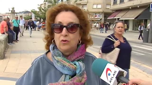 El buen tiempo llena las playas de Sanxenxo (Pontevedra)