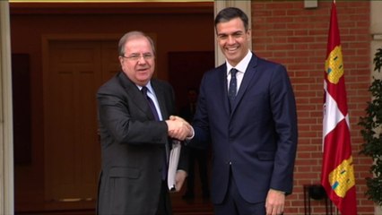 Sánchez recibe a Herrera en La Moncloa