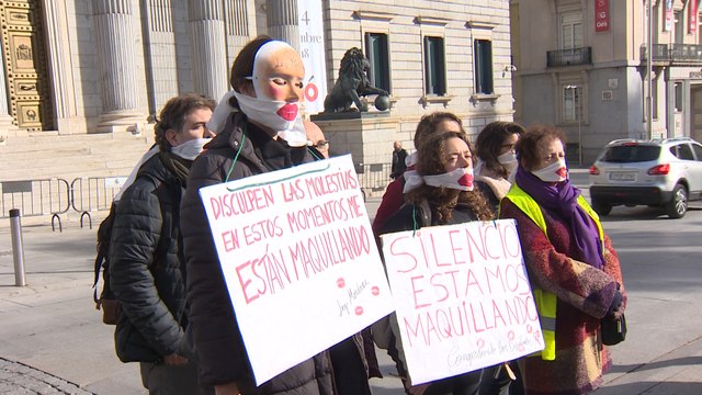 Colectivos protestan en el Congreso contra la 'ley mordaza'