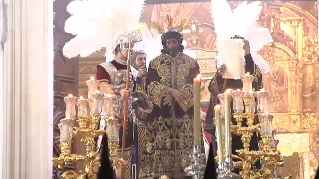 Las impresionantes imágenes de la Madrugá de Sevilla