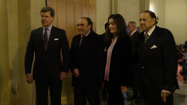 Cayetano, enfadado con sus hermanos por no ir a la misa de su madre