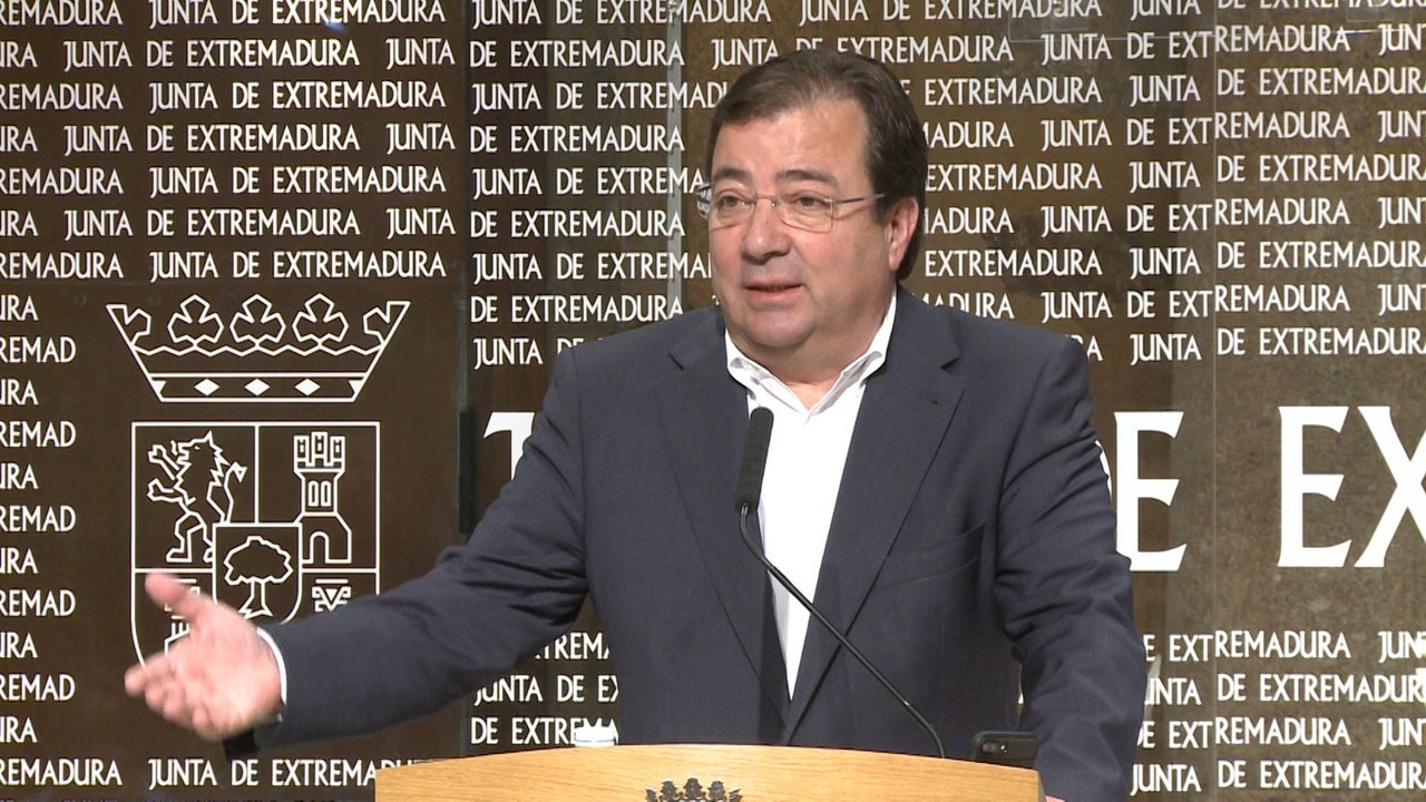 Vara, partidario de reformar CE "para acabar el Estado de Autonomías"