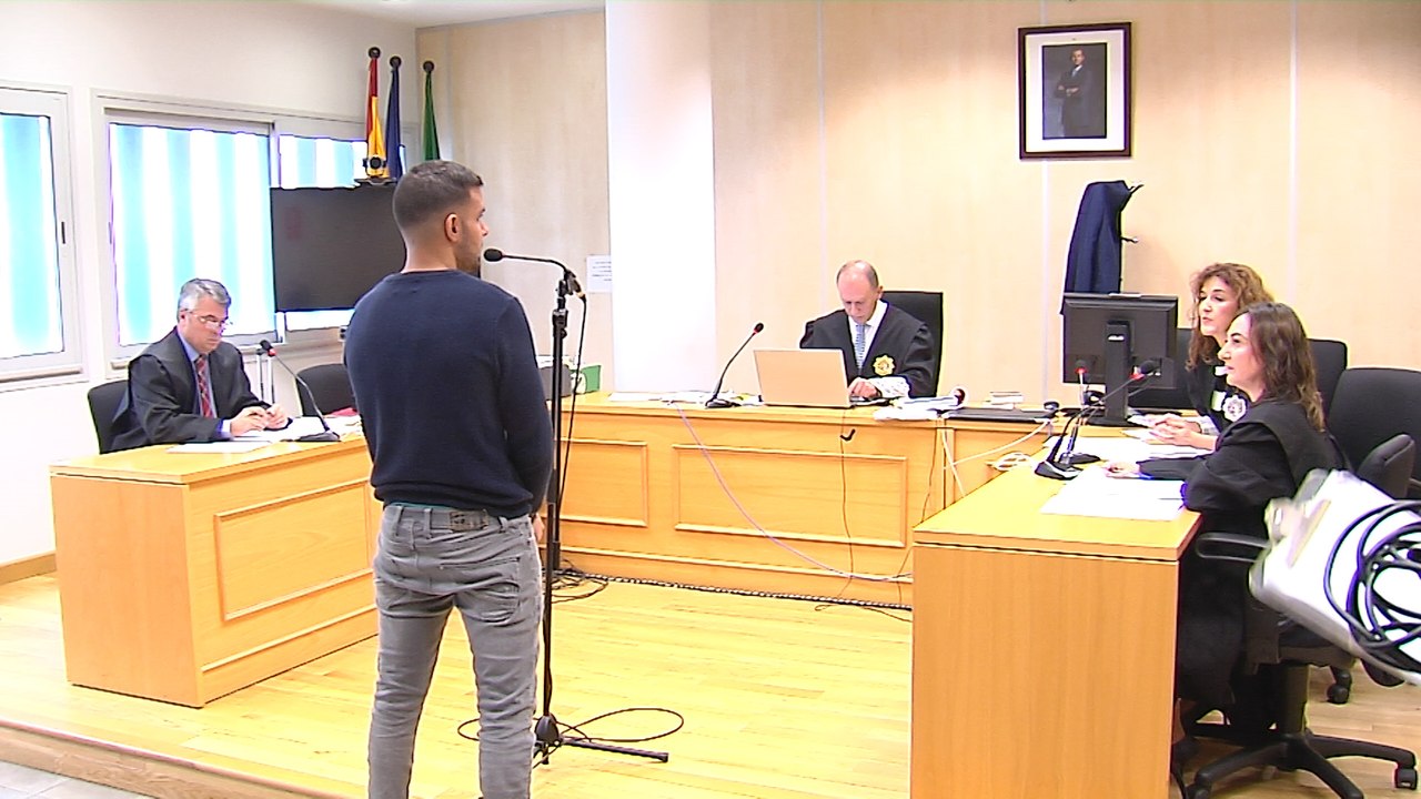 Juicio Ángel Boza de "La Manada" por el robo de unas gafas de sol