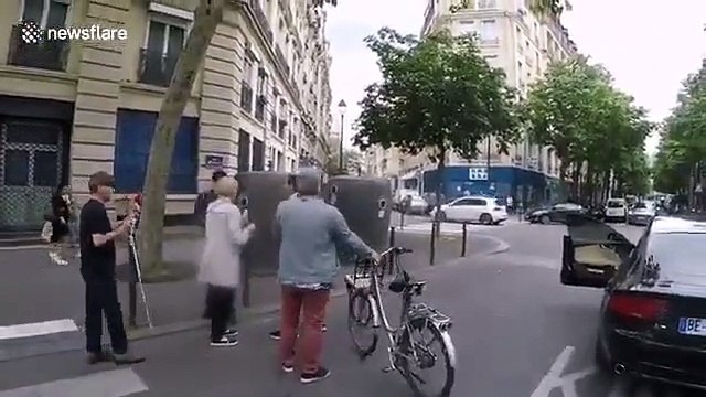 Un automobiliste frappe un malvoyant qui vouylait traverser