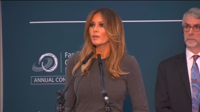 Melania Trump reaparece en un acto contra el ciberbullying después de pedir el despido de una asesora de la Casa Blanca