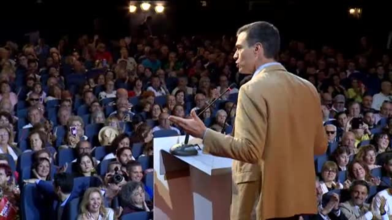 Sánchez dice que Rivera, Casado y Abascal son "los tres temores" de los españoles