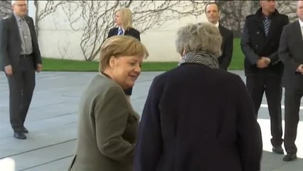 May acude a Berlín para reunirse con Merkel