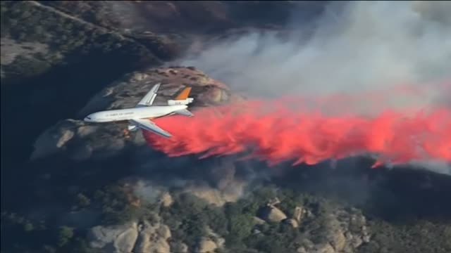 Más de 30 fallecidos y más de 100 desaparecidos en el incendio que afecta a California (EEUU)