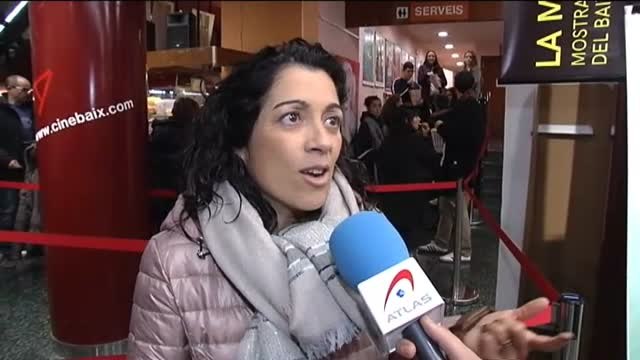 Los vecinos de Sant Feliu de Llobregat trabajan de voluntarios para salvar un antiguo cine