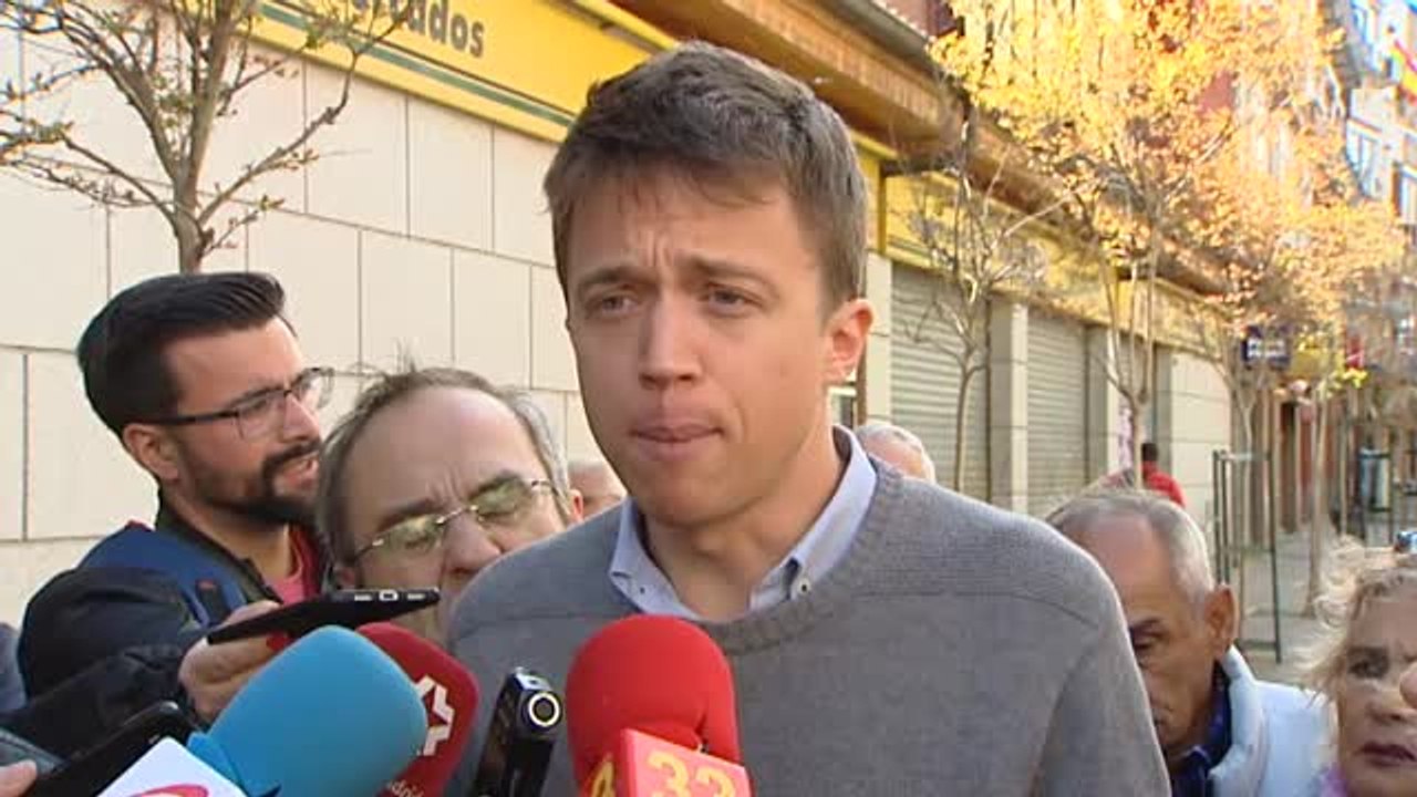 Errejón reprocha al PP que le "preocupe más una proyección" de los papeles de Bárcenas que los papeles en sí mismos