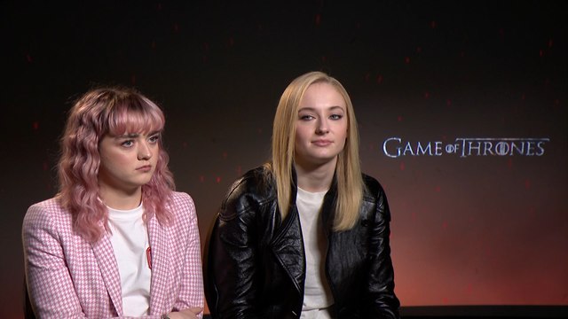Maisie Williams y Sophie Turner, avanzan el final de Juego de Tronos