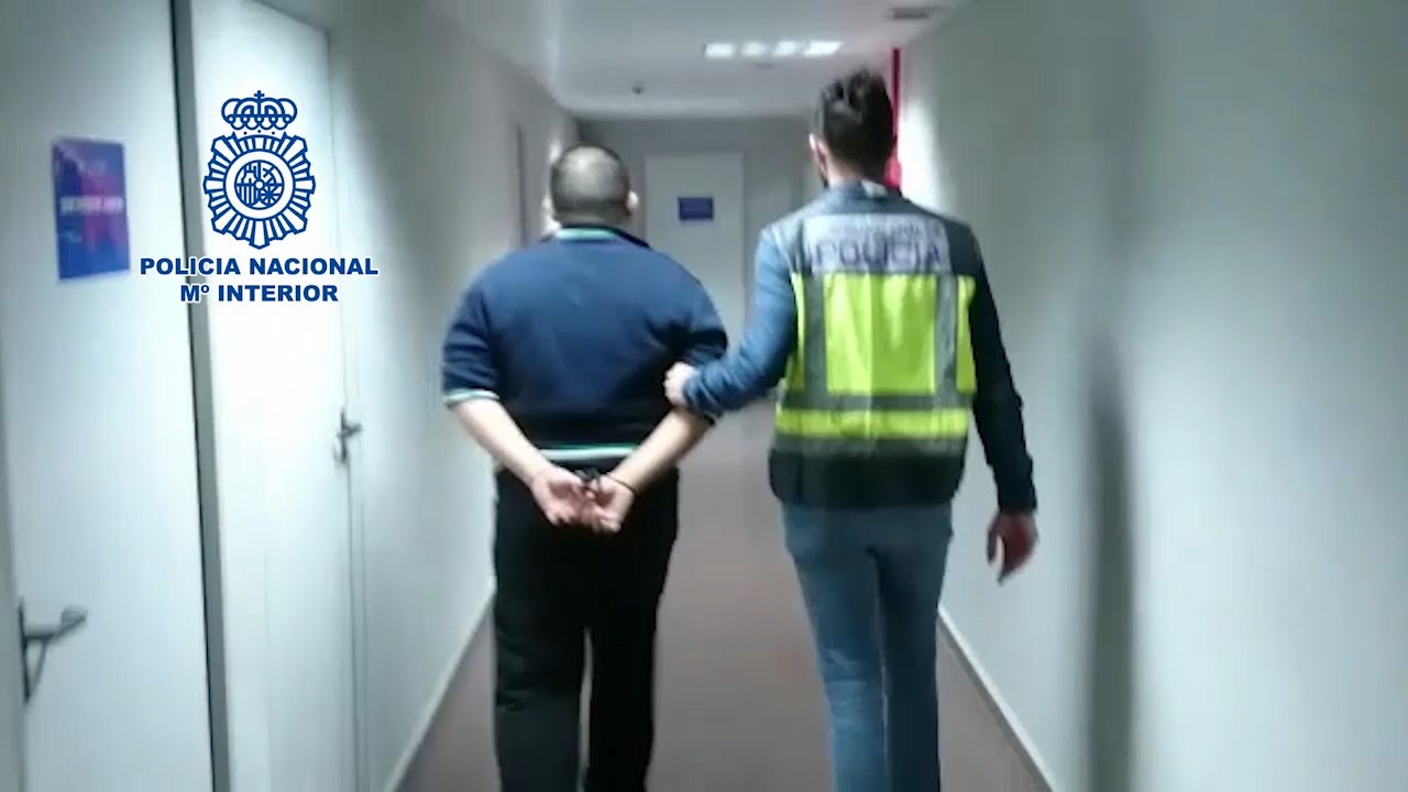 Once detenidos por tenencia de pornografía infantil