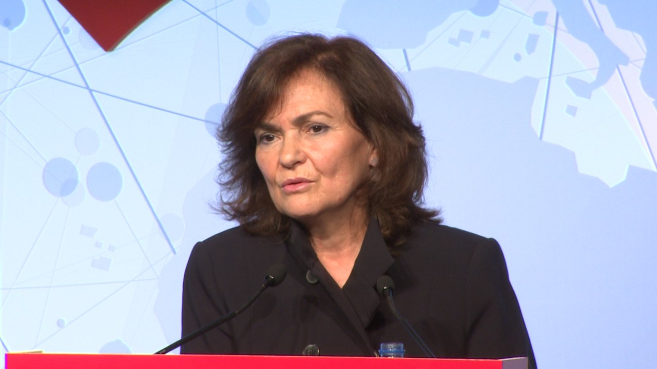 Calvo asegura que para "ser universales hay que ser locales"