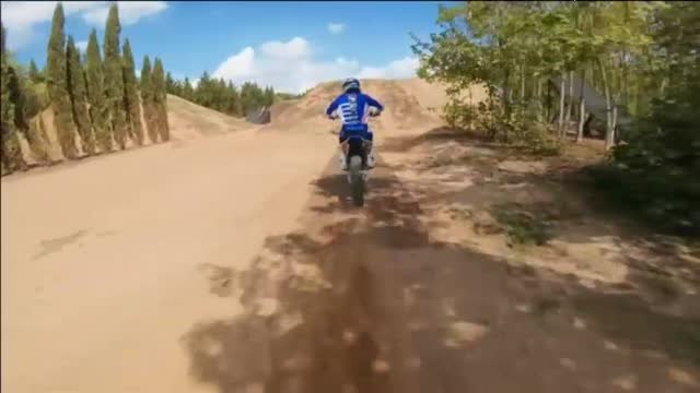 Las increíbles acrobacias del campeón de motocross Tom Pagès a vista de dron