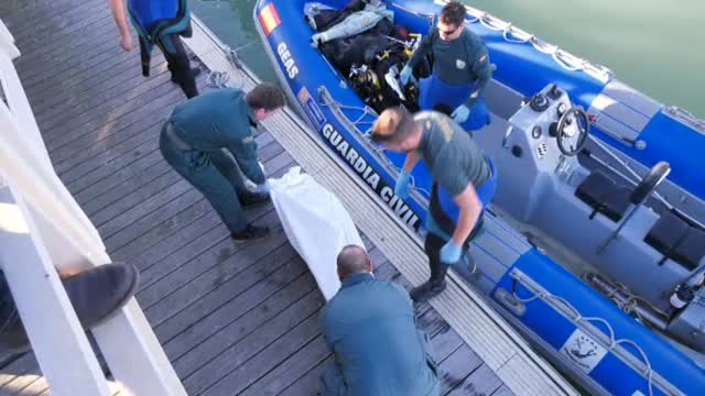 Recuperado un quinto cadáver tras el naufragio de ayer en el Estrecho