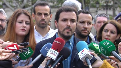 Garzón ve "falta de voluntad" en PSOE para acabar con cloacas