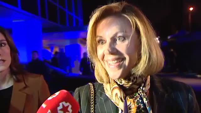 Cospedal reitera que no dejará su acta de diputada: Que os he dicho ya que no, os lo he dicho ya tres veces