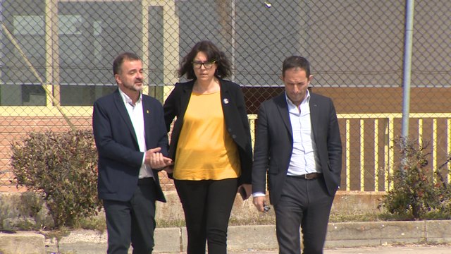 Hamon acompaña a Bosch y Riba en la visita a los presos catalanes