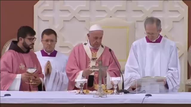 El Papa concluye su visita a Marruecos con una multitudinadia misa en Rabat ante 10.000 fieles