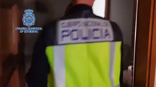 Cae una red de proxenetas que explotaba a mujeres venezolanas en pisos turísticos