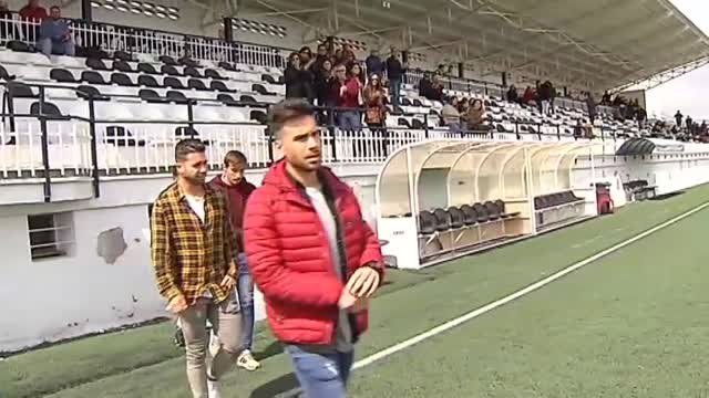 Emotiva despedida del Ontinyent en el Clariano