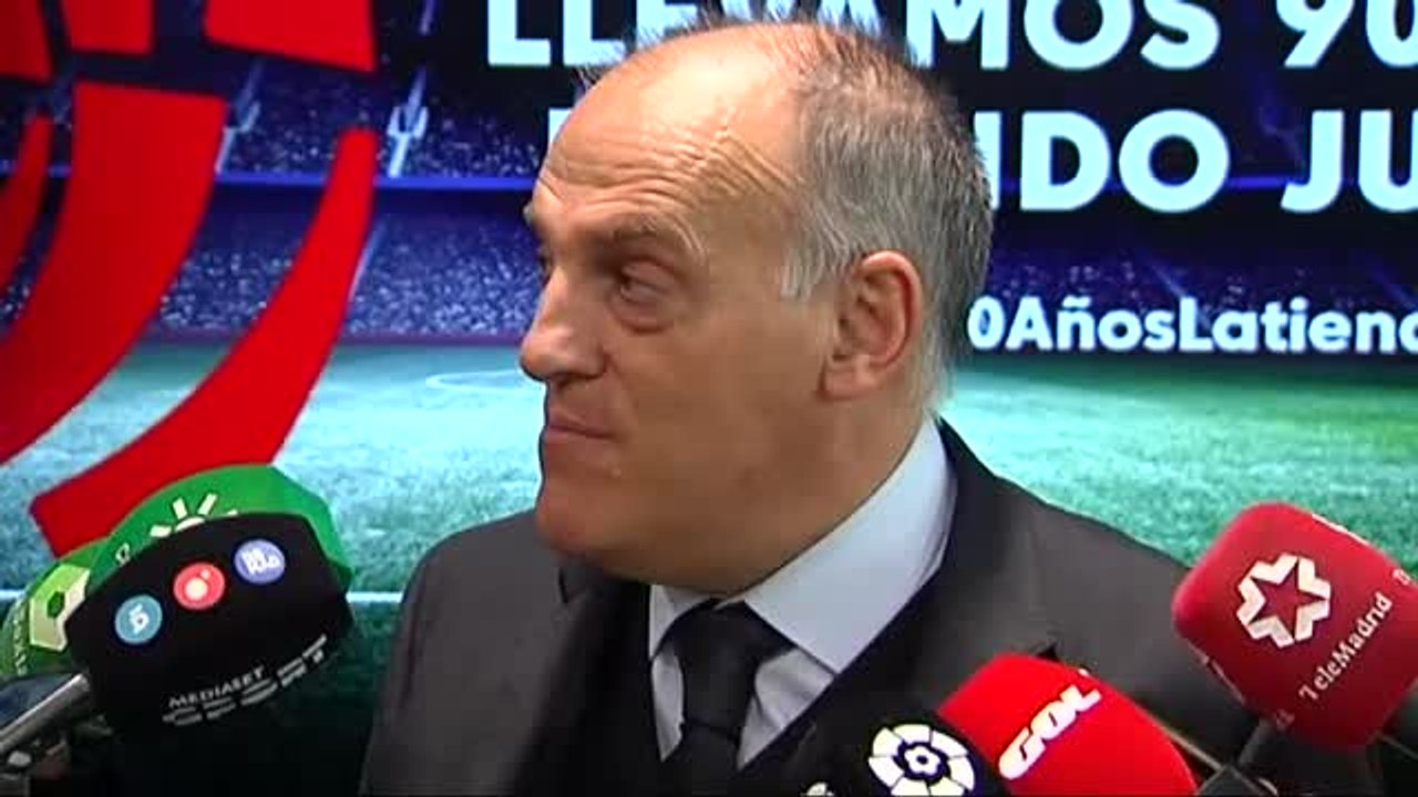 Tebas: "Piqué es muy socarrón, pero hay que tener cuidado con esa socarronería cuando la haces con el máximo rival"