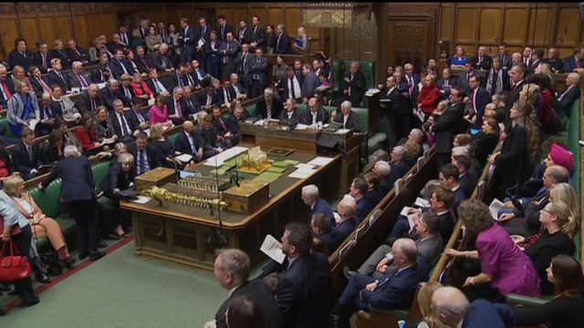 El Parlamento británico votará hoy alternativas al Brexit de May