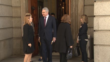 Congreso rinde homenaje al fallecido Pérez-Llorca