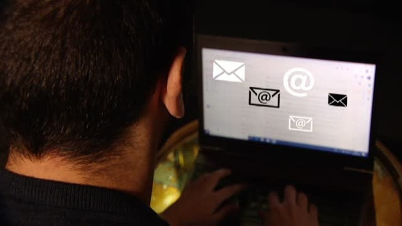 Denuncia una oferta de prácticas a 60 céntimos la hora