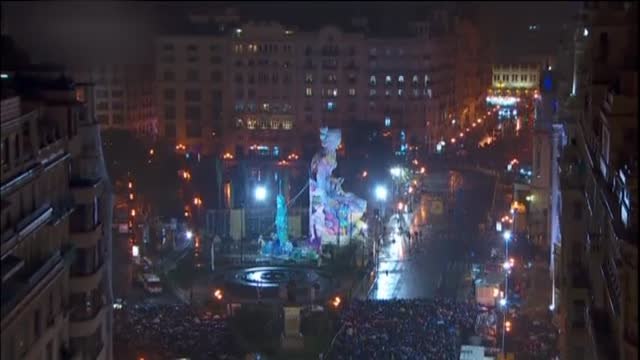 Valencia despide las Fallas con la noche de la Cremà