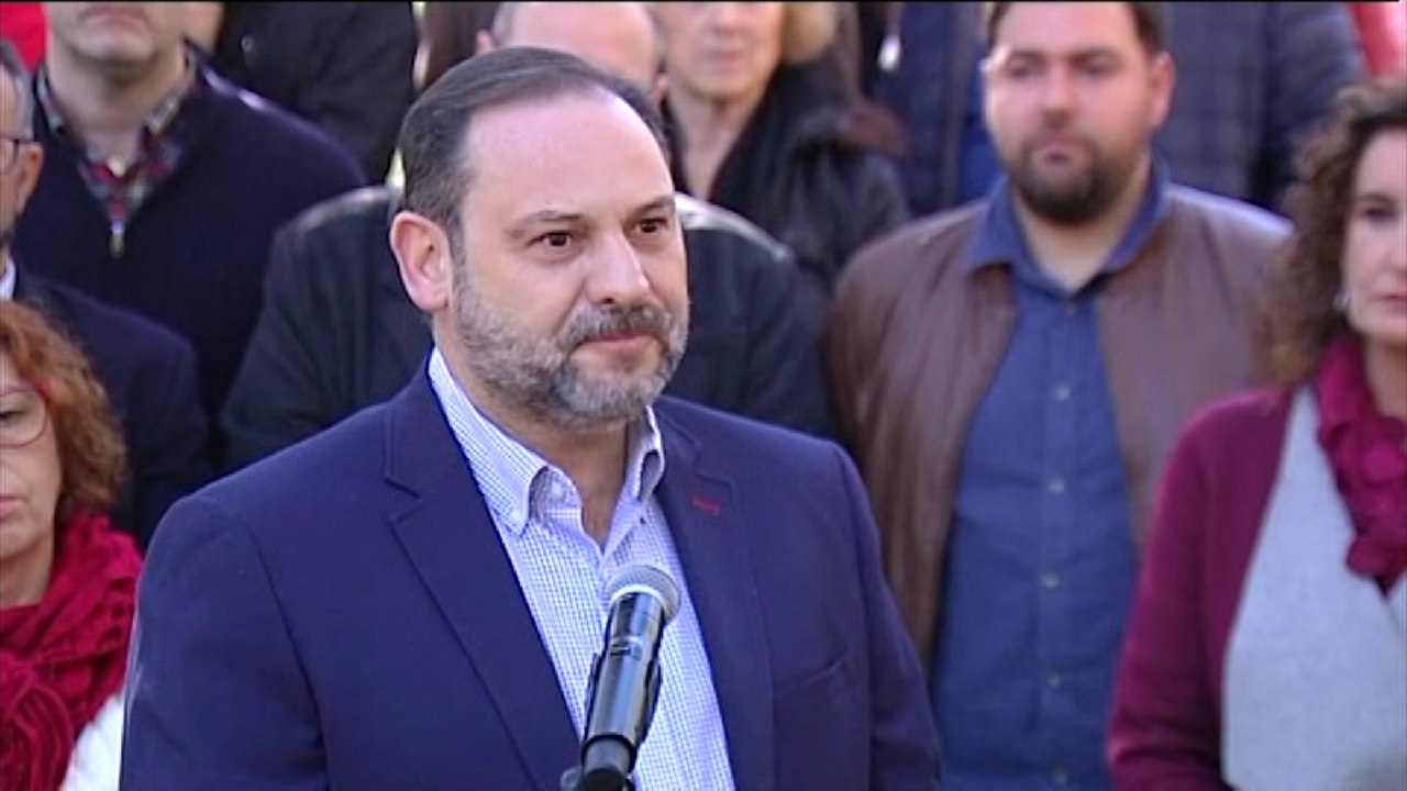 Ábalos pide a la familia Franco "humildad por ellos mismos y por la patria"