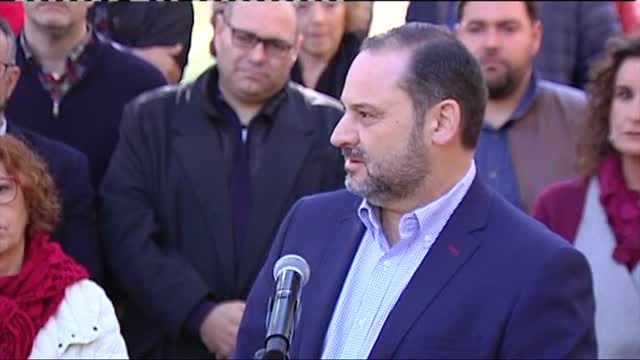 Ábalos pide humildad a la familia Franco