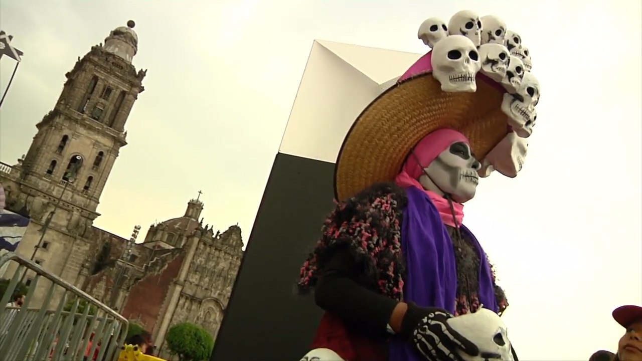 México celebra su tradicional Día de los Muertos