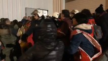 Tres trabajadoras resultan heridas en un piquete durante la cuarta jornada de huelga de las conserveras gallegas