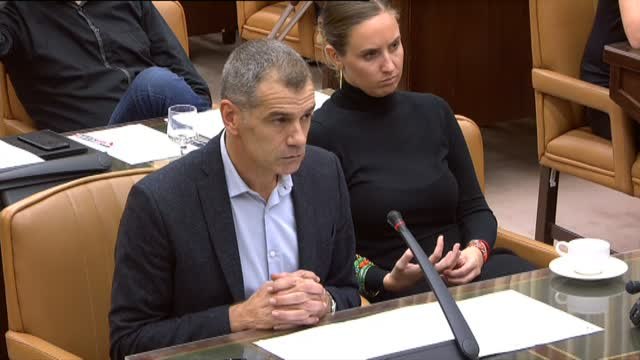 Acebes a Cantó: Conteste lo que conteste no me va a creer